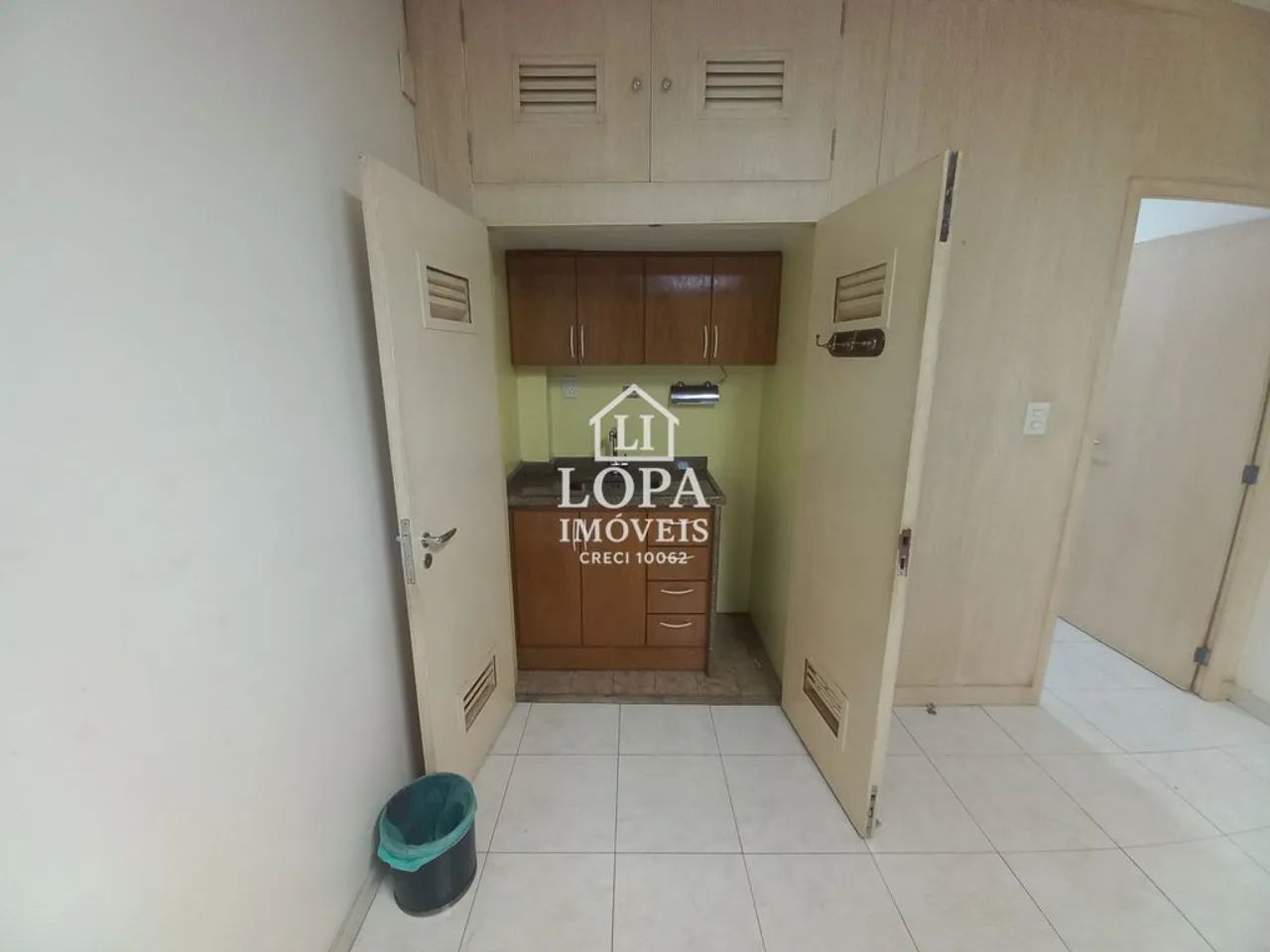 Sala Comercial com 1 banheiro, 1 copa, armários no Centro Do Rio De Janeiro - Foto 3