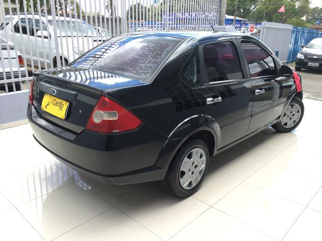 Ford Fiesta Sedan 1.0 8V Flex Entrada de R$1.690,00 com parcelas de R$431.00 - Foto 4
