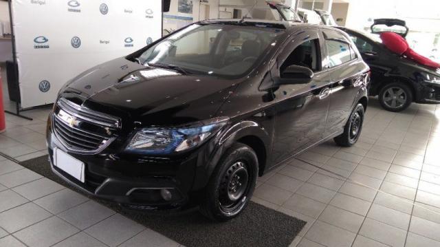 CHEVROLET ONIX LT 1.4 8V SPE/4 FLEX Preto 2014/2015 - Foto 2