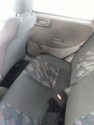 Corsa sedan 2003 - Foto 4