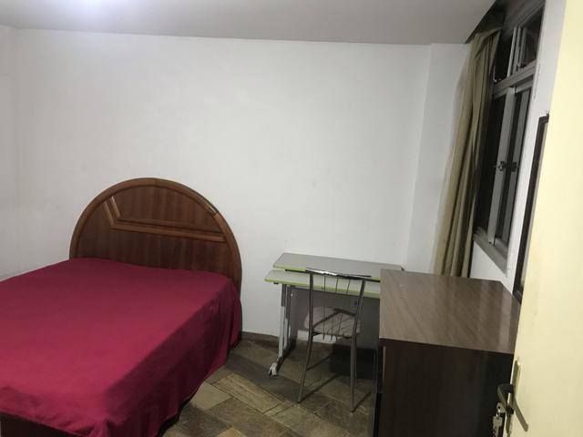 Quarto de república todo mobiliado com tudo incluso maq de lavar e internet