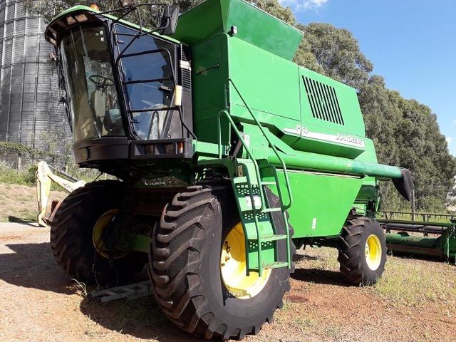 Colheitadeira: John Deere 1550