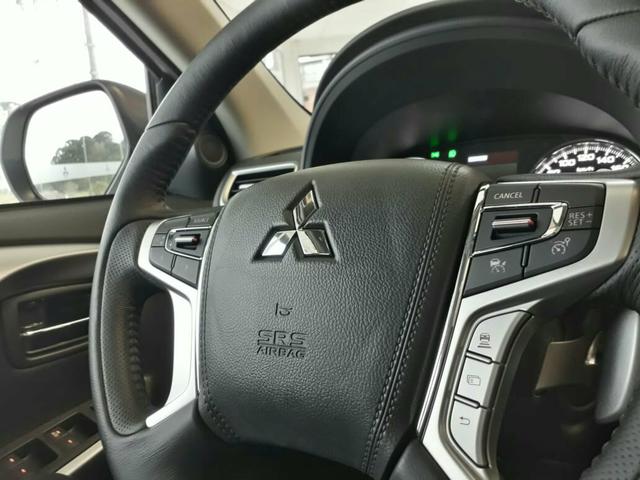 Pajero sport hpe 2.4 diesel 4x4 automática 2020 - Foto 8