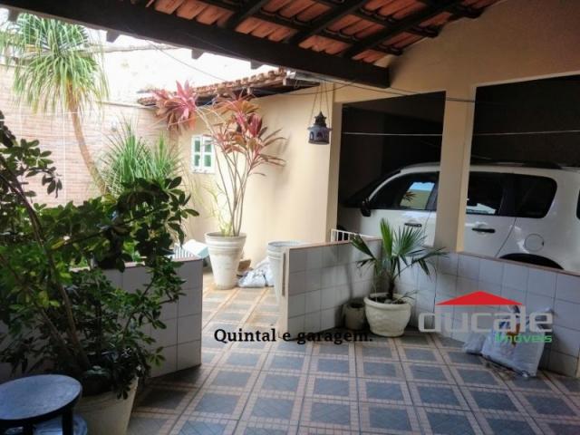 Vende-se Casa grande com Quintal em Jardim Camburi