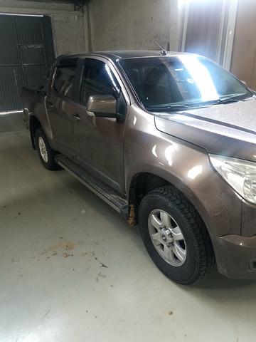 Venda s10 com garantia de procedência sem defeito pegar e viajar pra vender esta semana - Foto 3