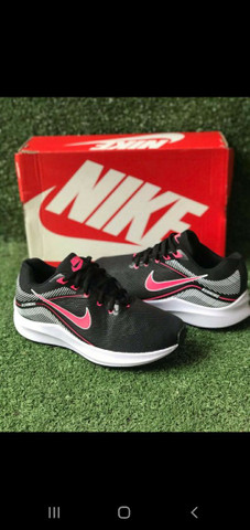 tenis nike preto e pink