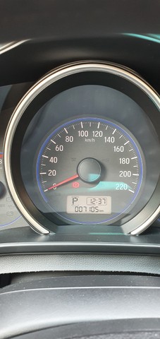 HONDA NEW FIT 2016 COM 7100KM