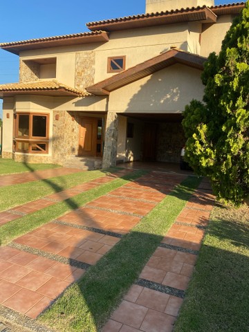 Casa Condomínio Fechado / 4 Quartos/ 1.800.000,00