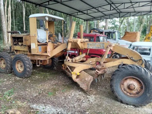 Motoniveladora Huber Warco