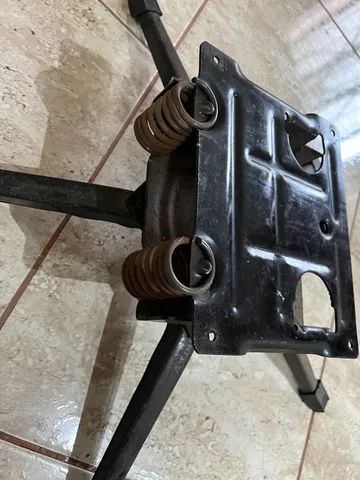Vendo suporte giratório para poltrona com molas
