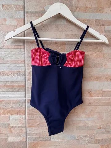 Maiô infantil azul e vermelho, tamanho M.