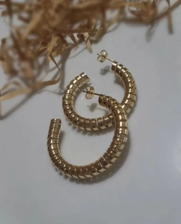 Brincos de Argola Dourados banhada a ouro18k 