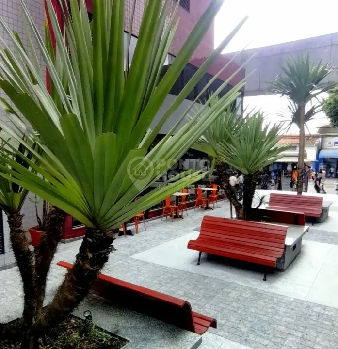 Sala comercial a venda na Saúde de 60m² com 2 vagas de garagem cobertas