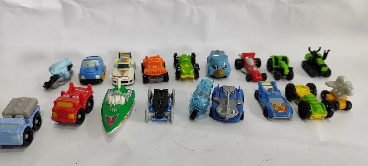 Miniaturas Kinder Ovo colecionáveis  - Foto 4
