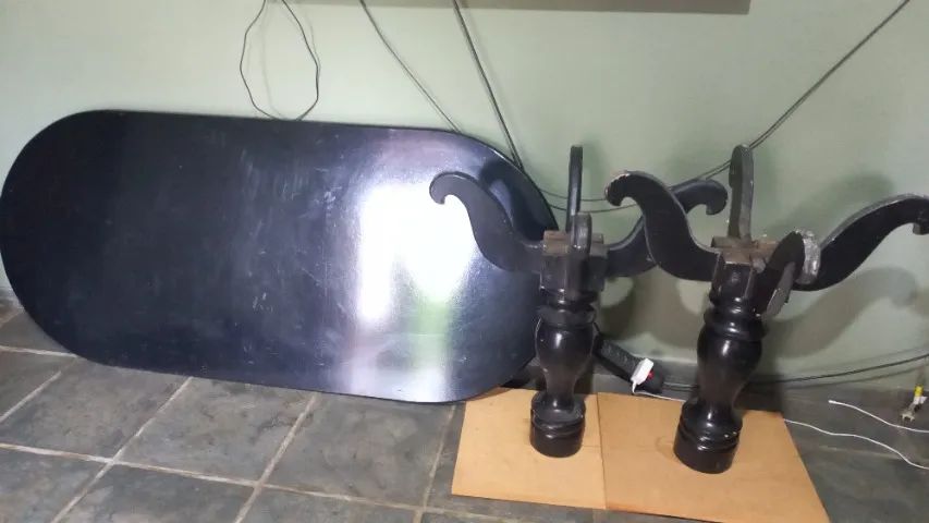 Mesa compensado e mdf oval preta 