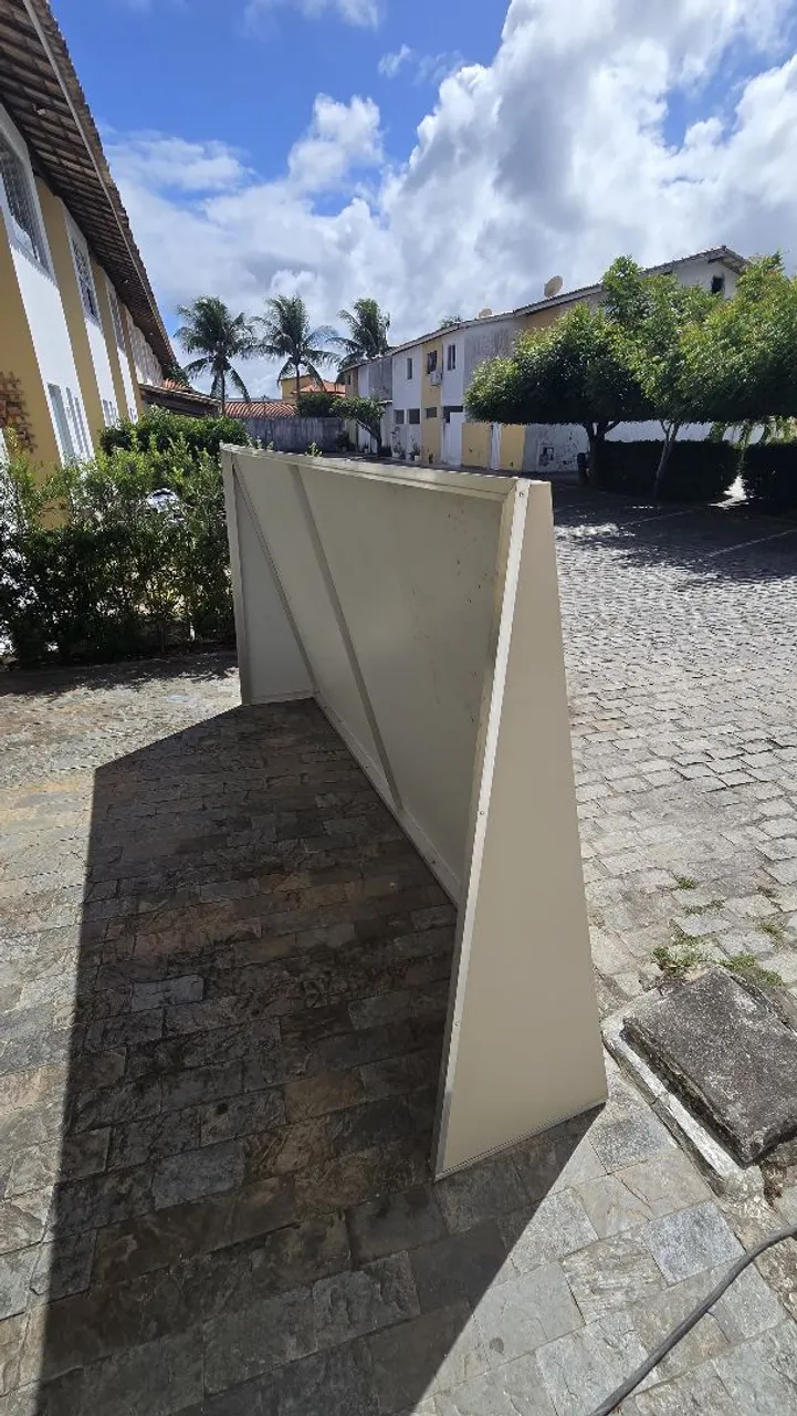 Toldo com estrutura de alumínio semi novo