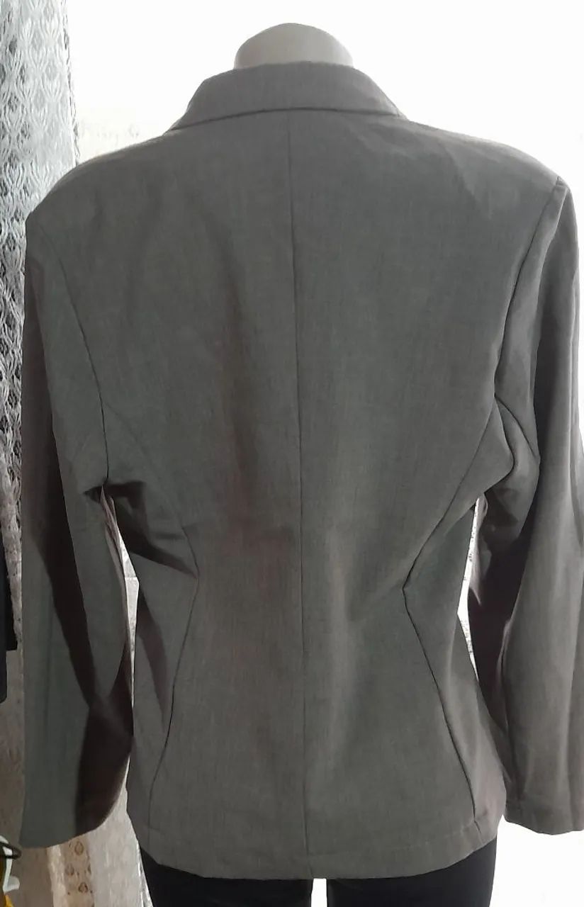 Blazer feminino cinza - Foto 2
