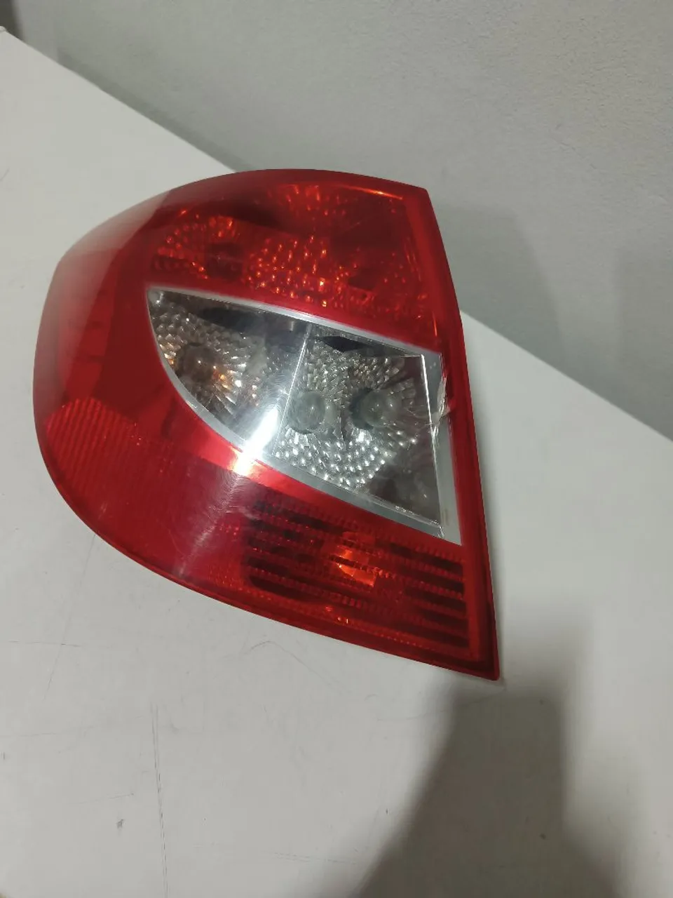 Lanterna traseira Renault Symbol sedan 2009/2012