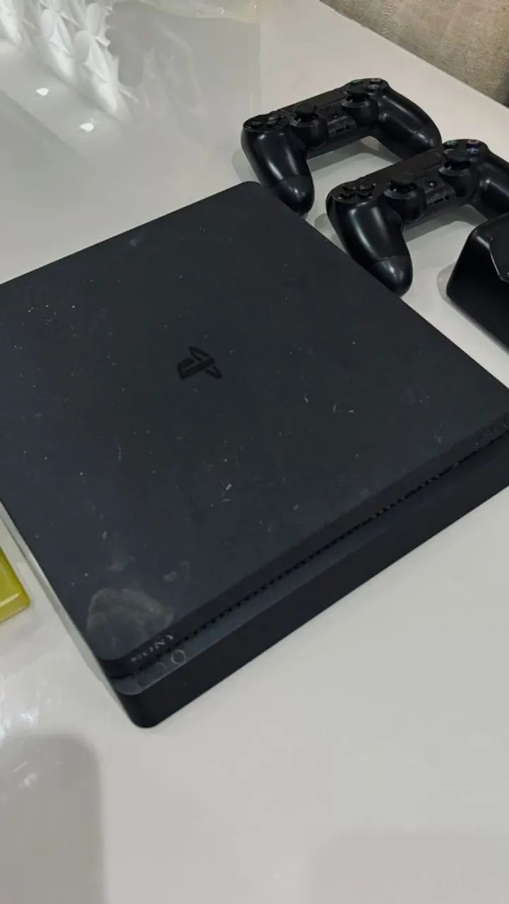 Playstation 4 Slim com jogos e controles + carregador de controles  - Foto 4
