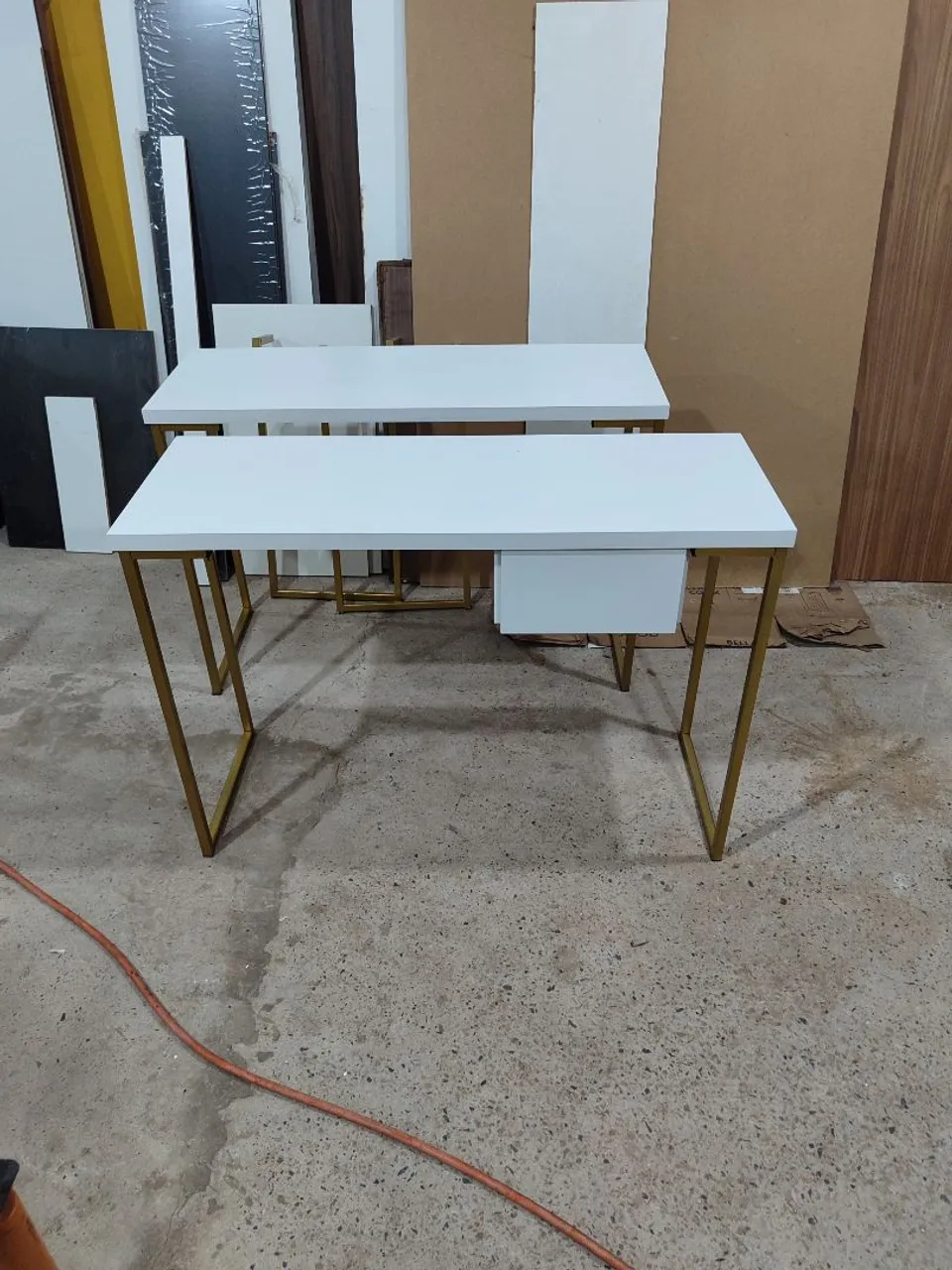 Mesa maninure ou estudo