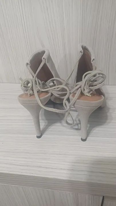 Sandália 36 Carmim cinza com tiras - Foto 3