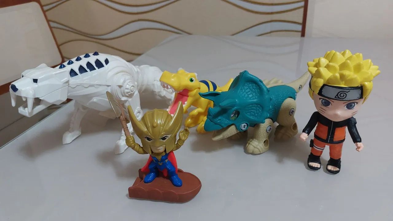 Kit bonecos diversos Dinossauros e Naruto - Foto 2