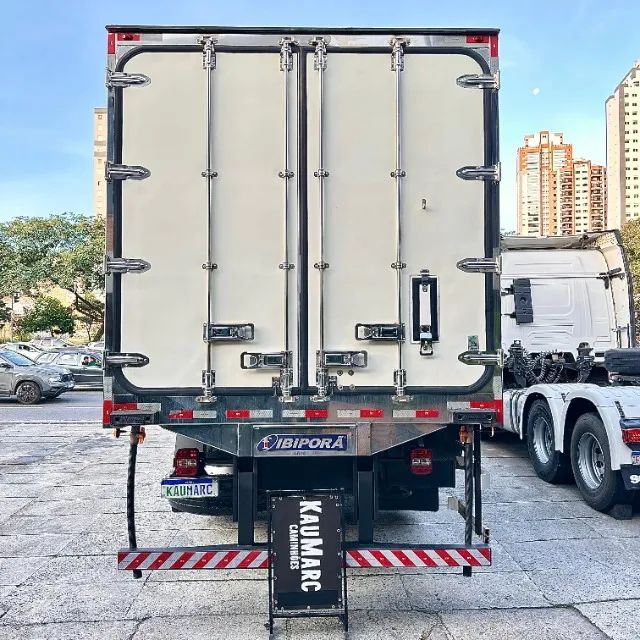 Vw 30.330 Constellation Teto Alto ano 2023 Bitruck 8x2. - Foto 5