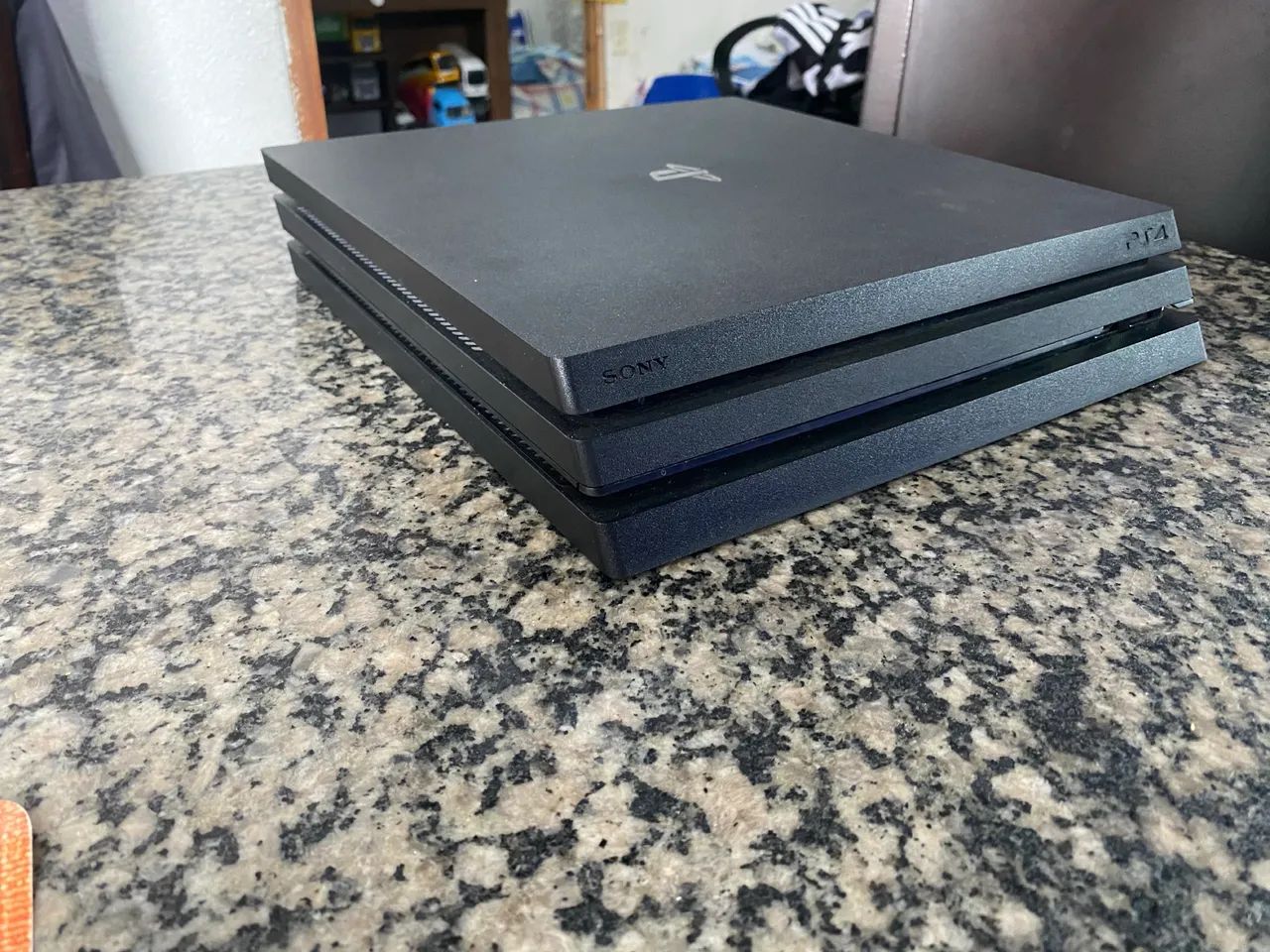 PS4 PRO 1tb - Foto 2