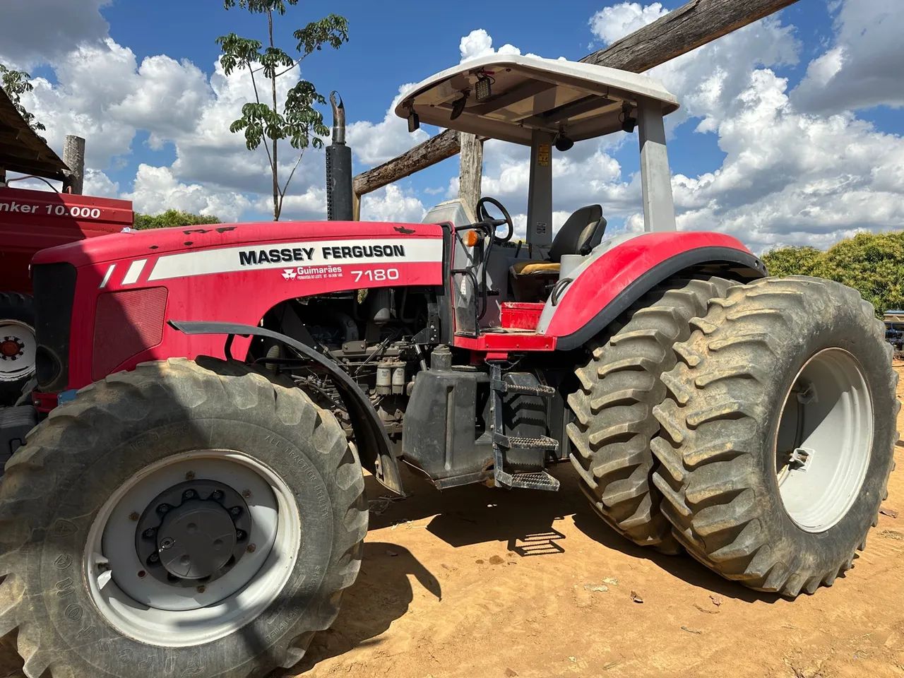 Trator Massey Ferguson 7180