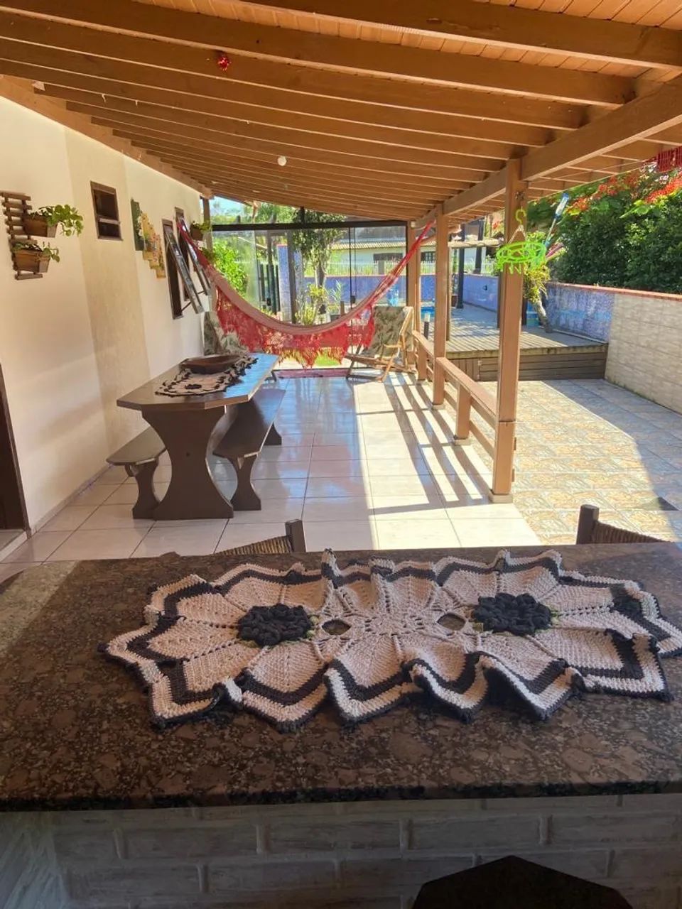 Casa + apartamento com Piscina na Praia da Gamboa 