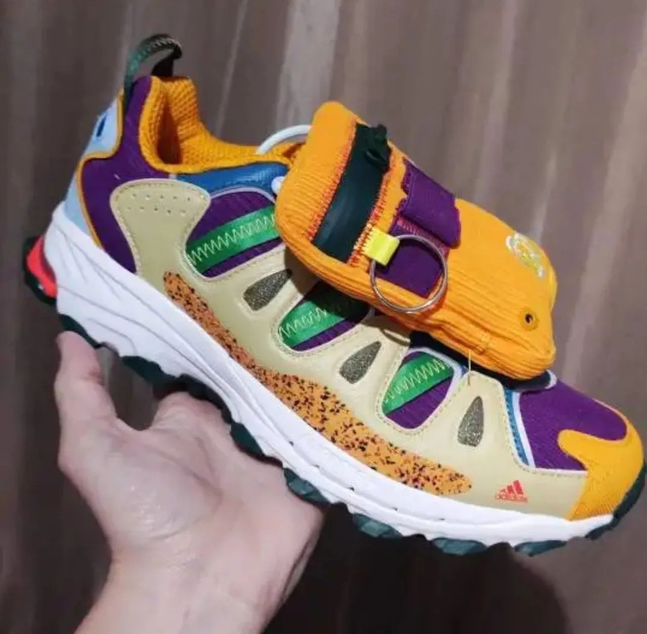 Tênis Sean Witherspoon X Adidas Superturf Aventure.  Discrição  Num 39 Unissex  - Foto 3