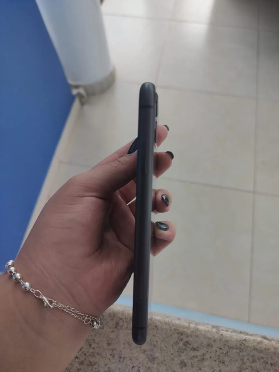 iPhone 11 usado em perfeito estado