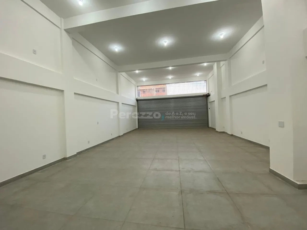 1º e 2º ALUGUEL GRÁTIS! Loja vão livre no Centro de São Sebastião por R$3.900,00. TAXA DE