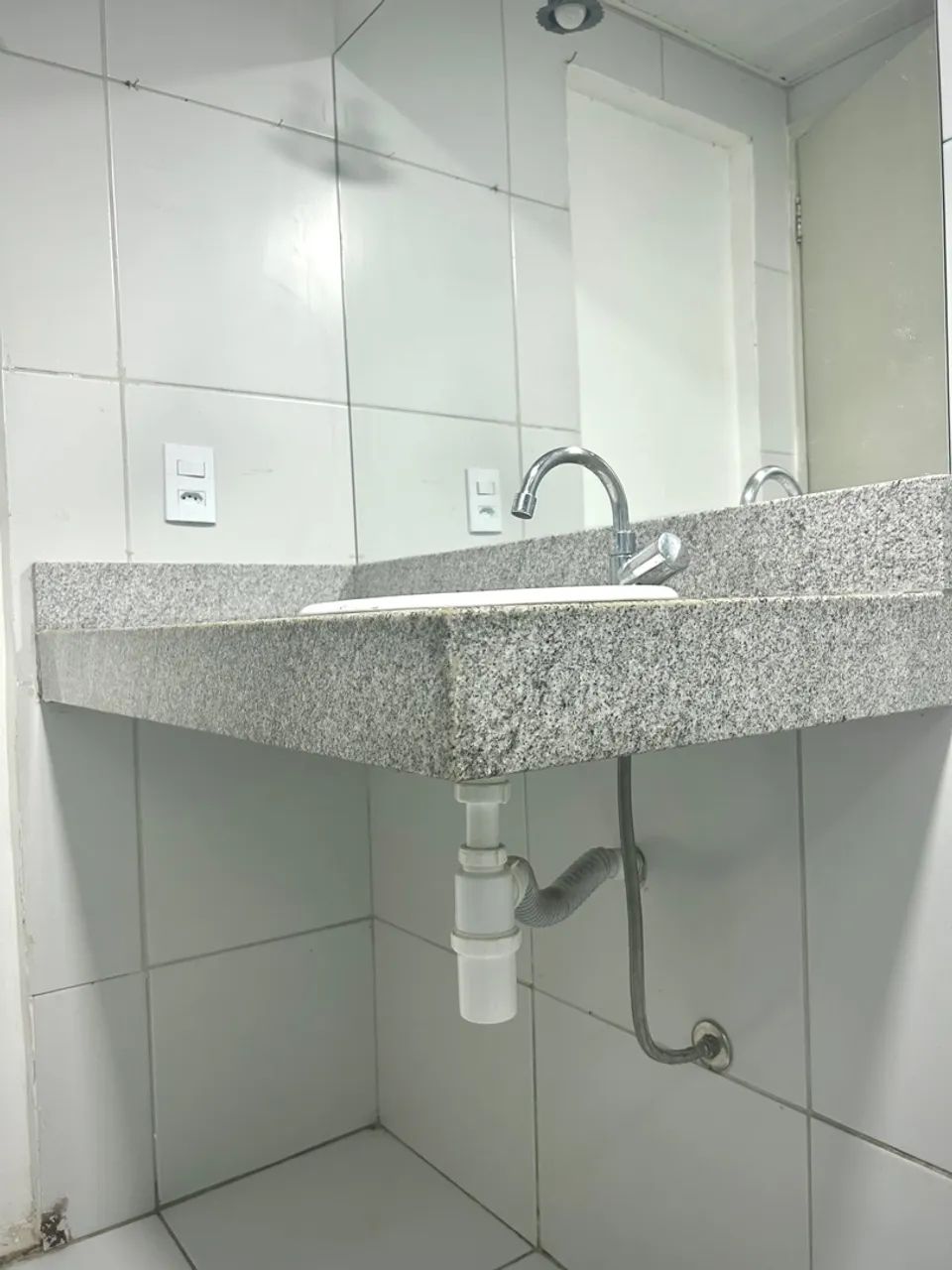 Bancada em granito com cuba! - Foto 4