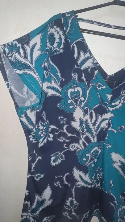 Blusa de V Estampada - Foto 4