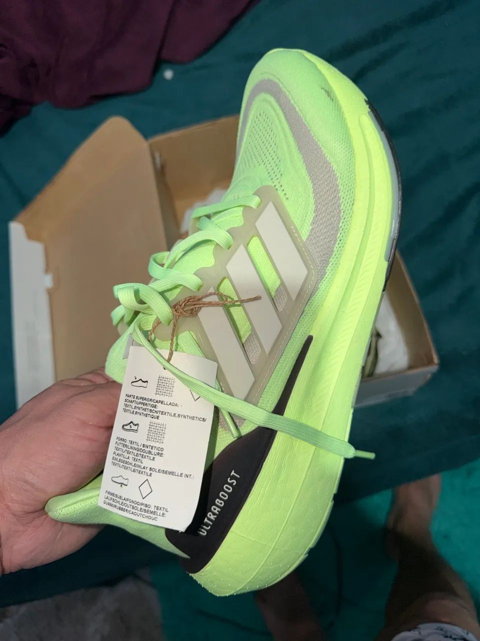 Vende se adidas ultraboost light original na caixa nunca usado na cor verde limão.   - Foto 4