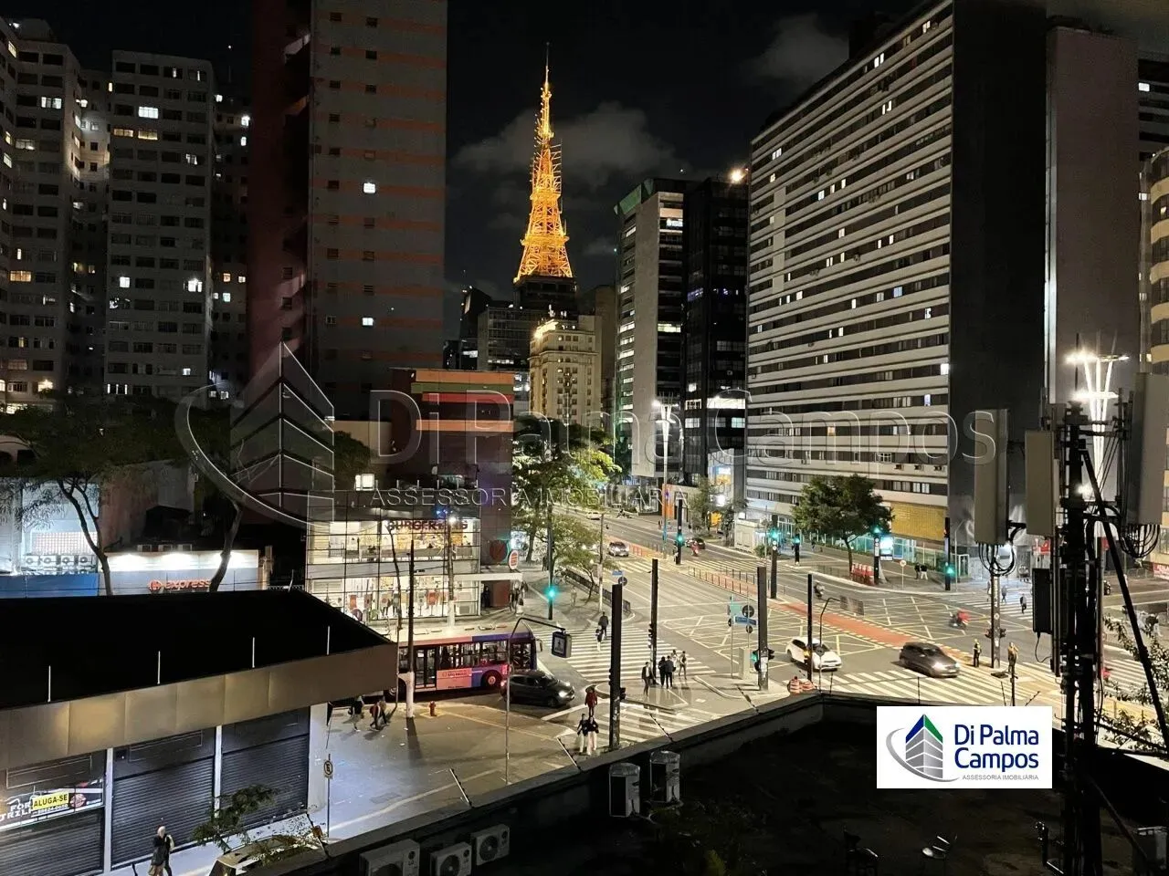 Sala Comercial com 25m² para alugar na Avenida Paulista.