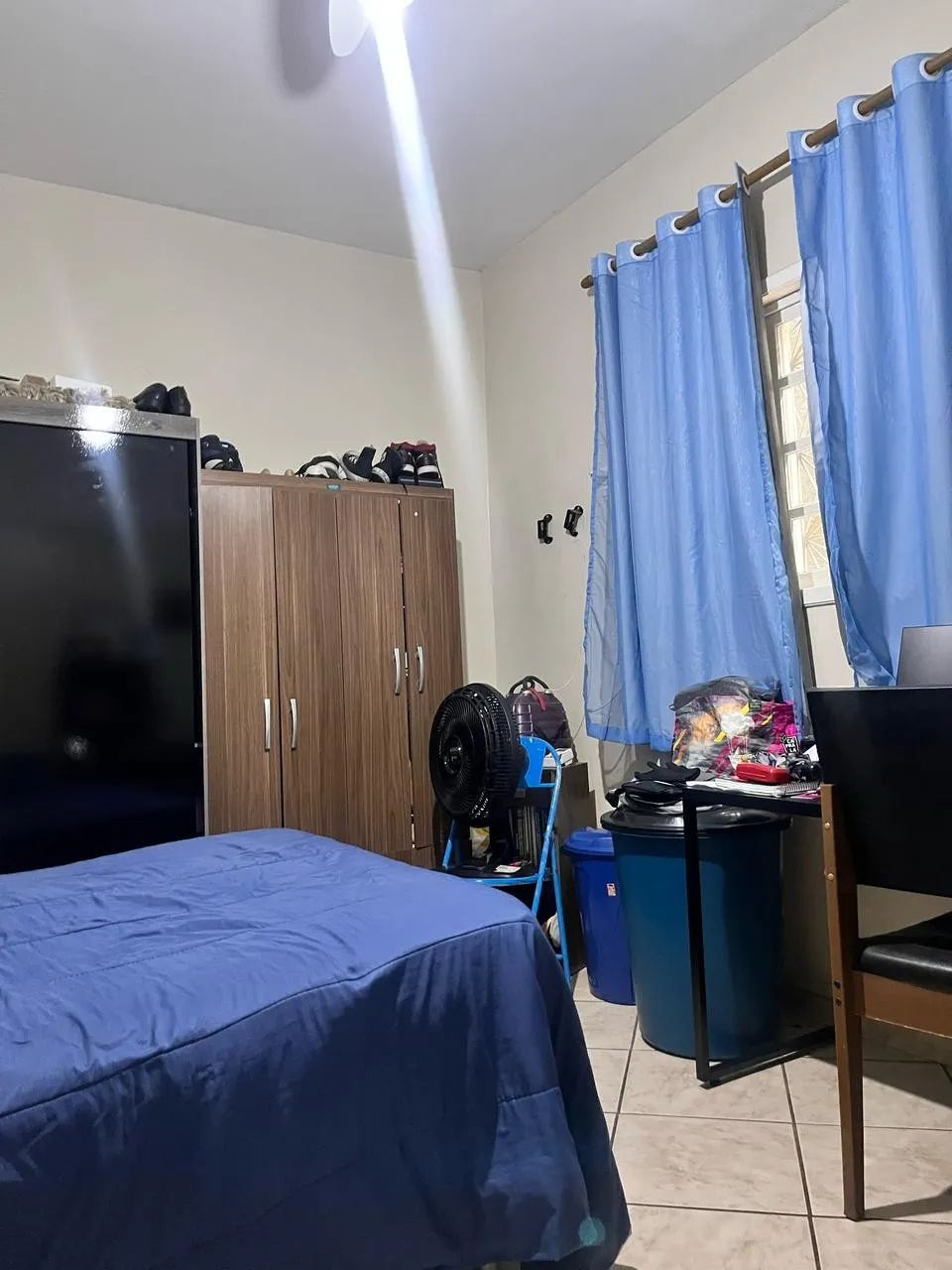 Casa Duplex Espaçosa e Funcional Primeiro Pavimento: Vaga de garagem privativa Sala com la - Foto 5