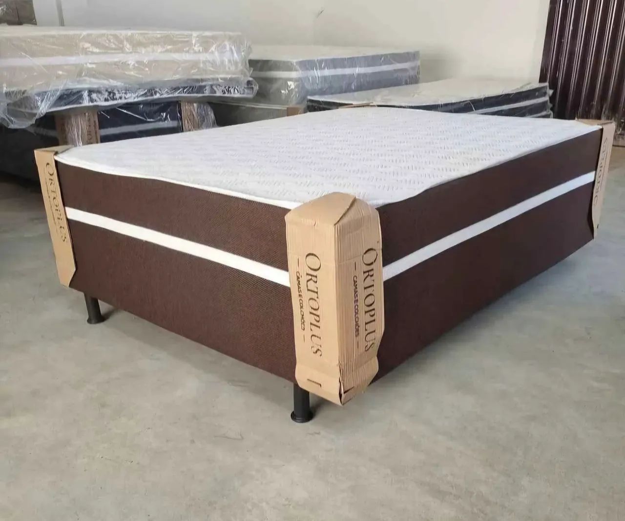 Cama box casal nova!! Com garantia 