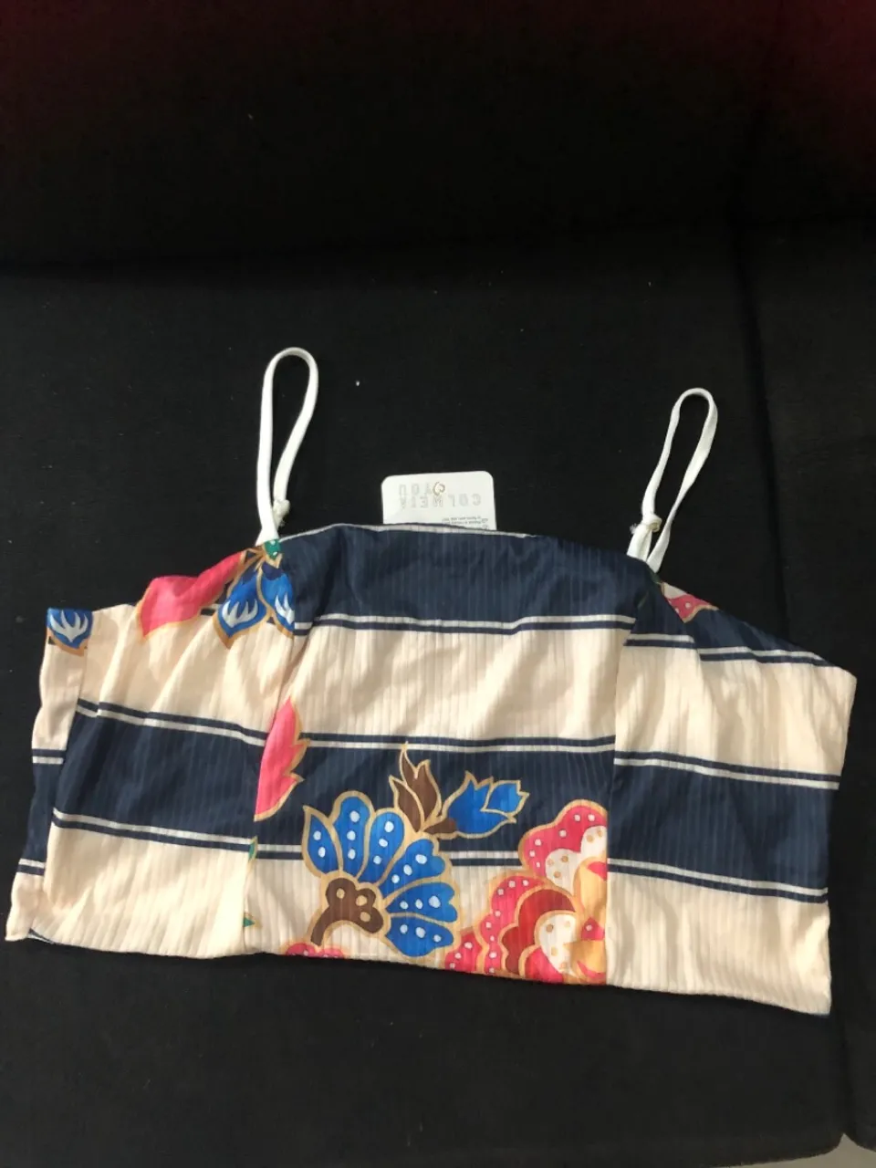 Top estampado da Colmeia com alças