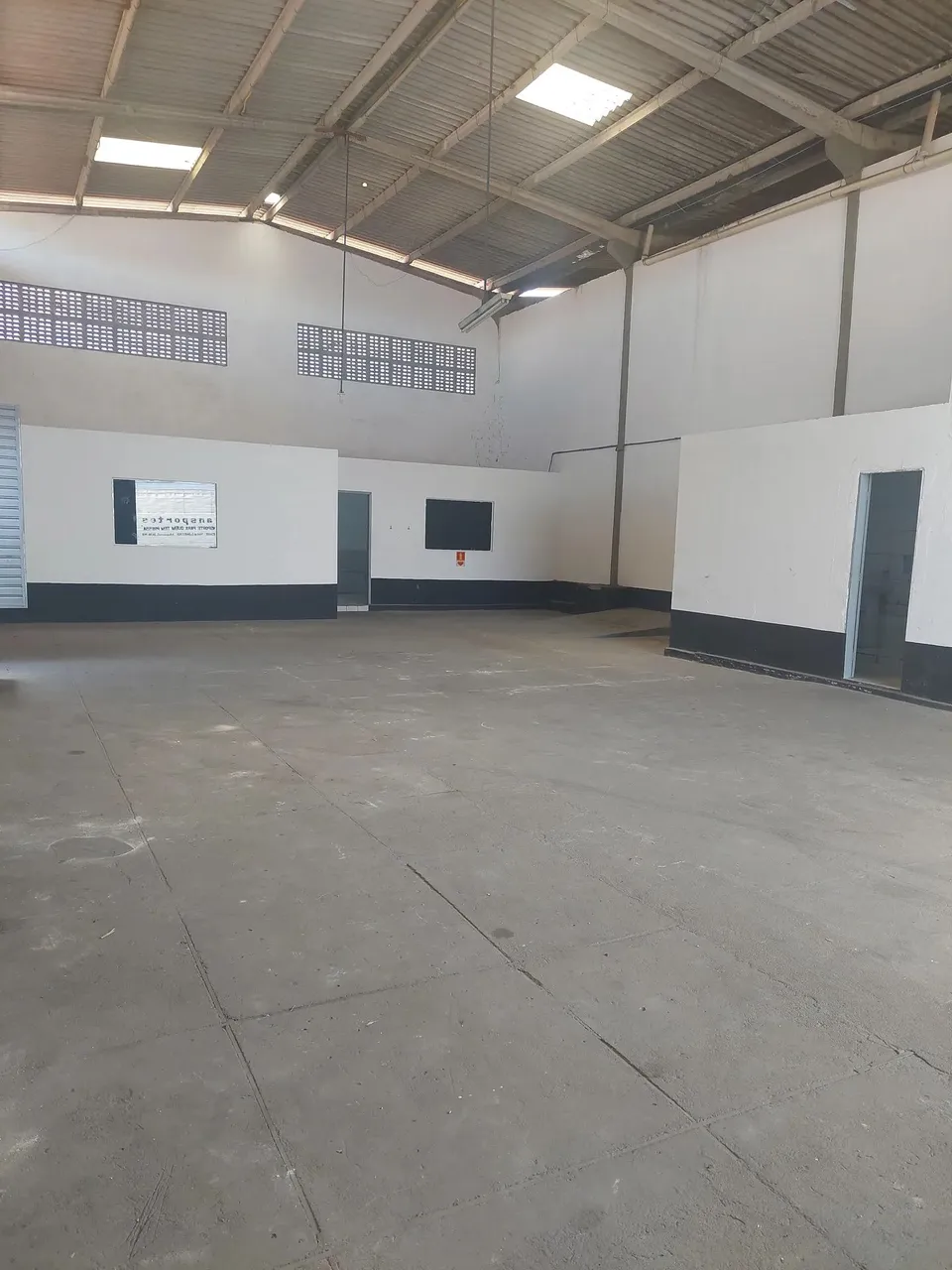 ALUGO GALPAO C/ 250M2 DIX-SEPT ROSADO - CAVALCANTE CORRETOR CL5787