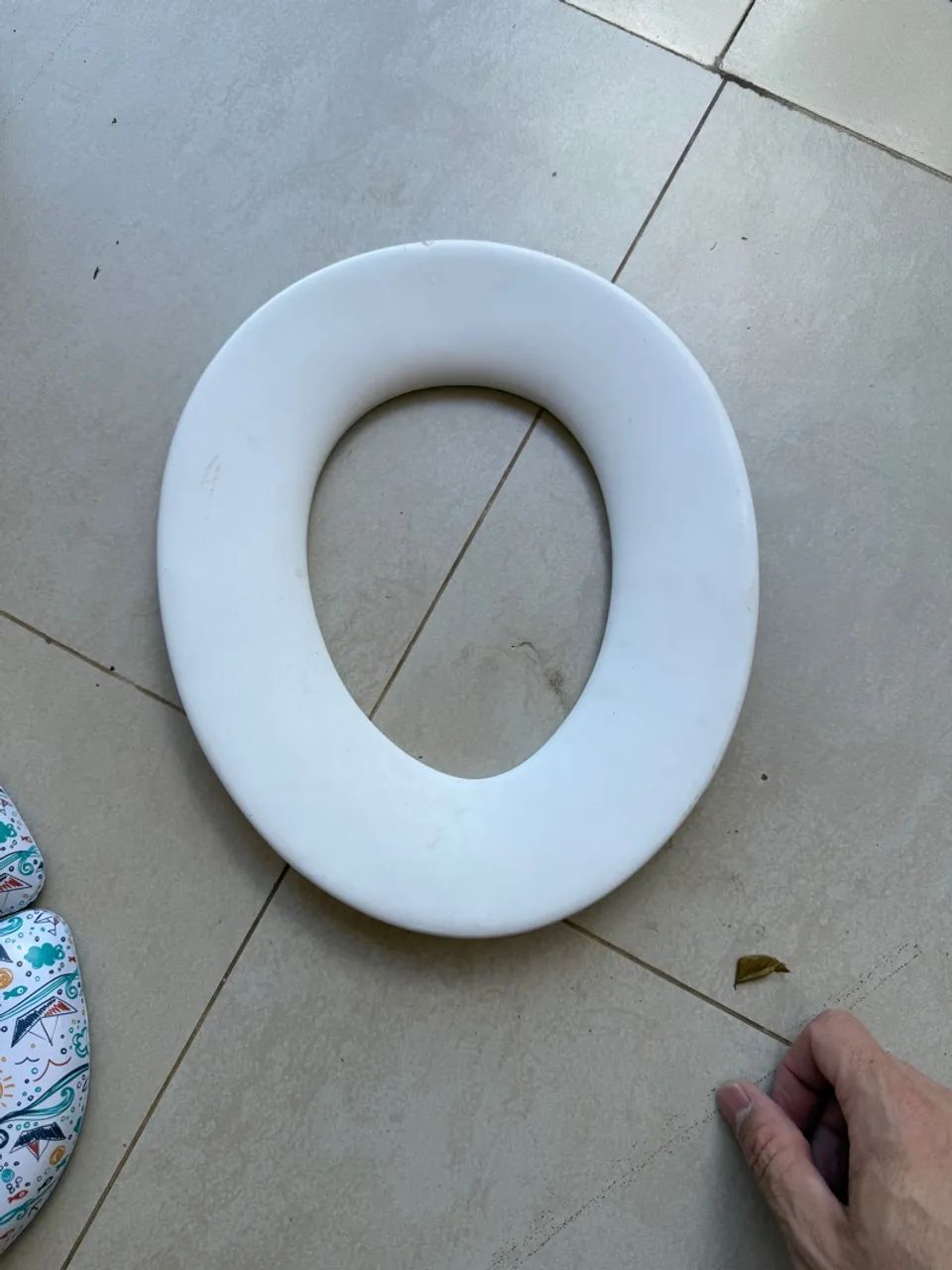 Kit 4 itens: banheira, troninho infantil, redutor de assento e redutor portátil/dobravel - Foto 6