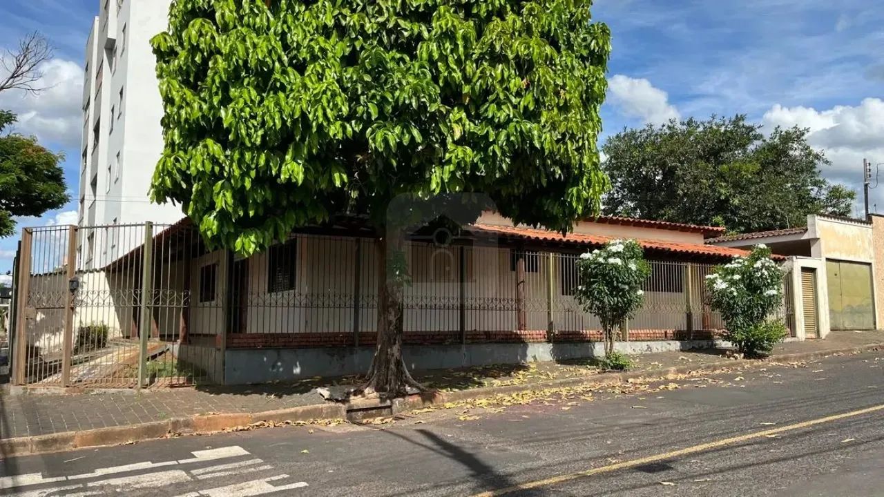 Casa Para Venda No Bairro Segismundo Pereira - Foto 2