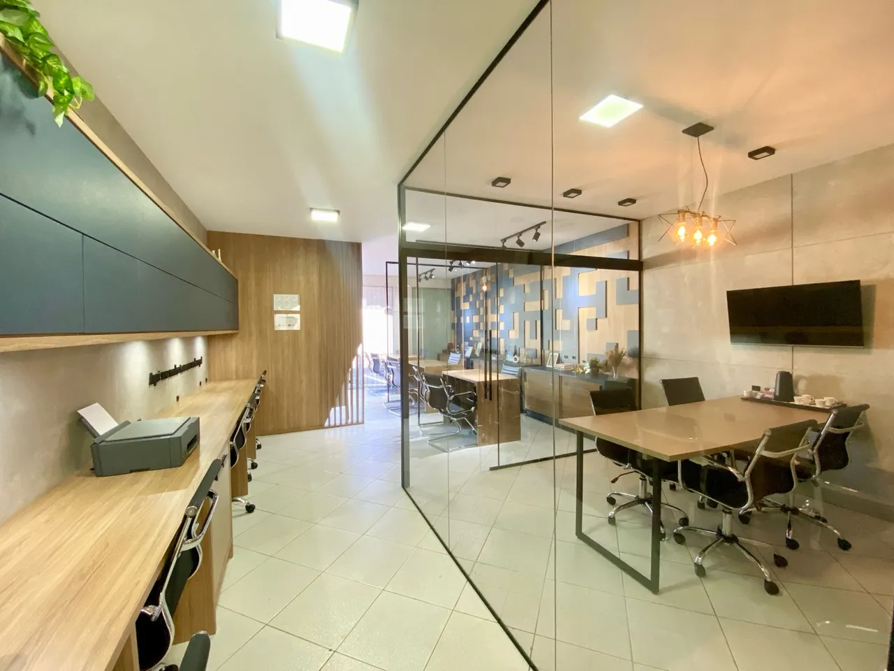 Vendo Ampla Sala Comercial no Centro de Biguaçu SC.