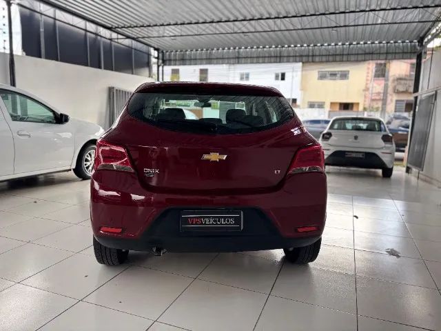 Onix LT 1.4 2019 vermelho extra - Foto 2