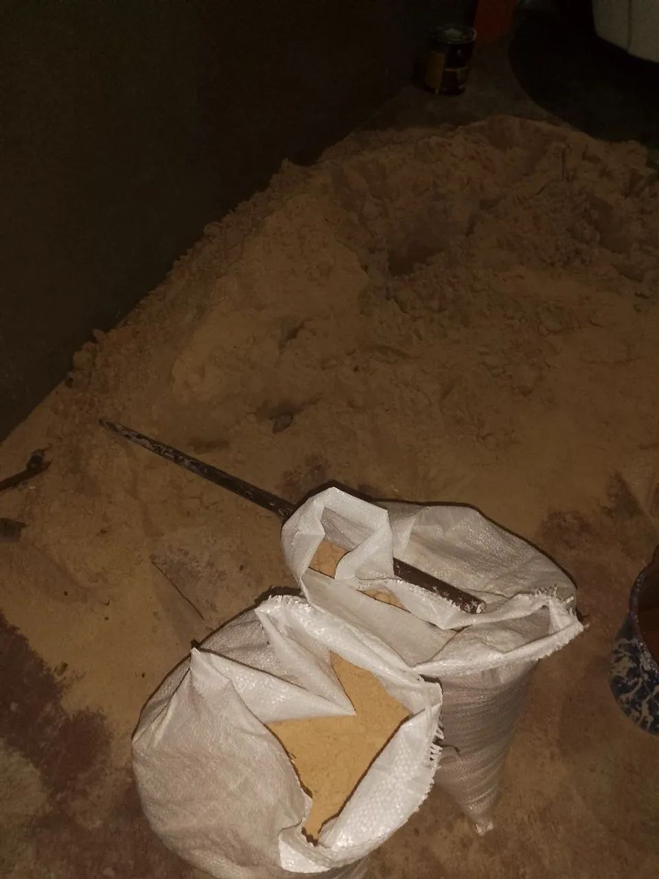 Doa-se areia e pedra 64385785163010121