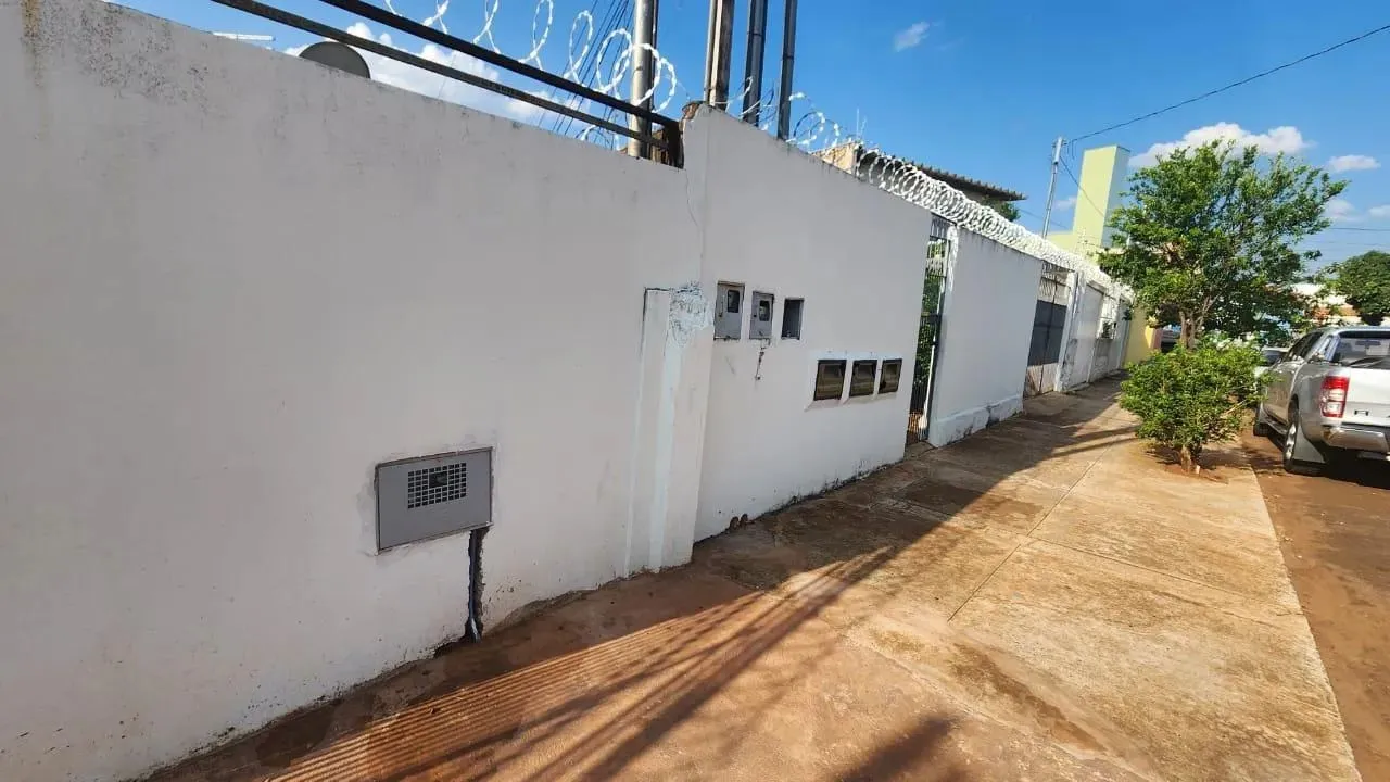 CASA TÉRREA VILA - PROX. MERCADO CENTRAL - HORTO FLORESTAL DA ERNESTO GAISEL