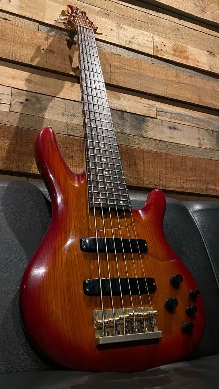 Baixo Yamaha TRB 6i Slap Cut