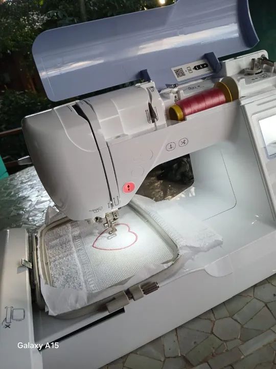 Bordadeira Brother BE815L