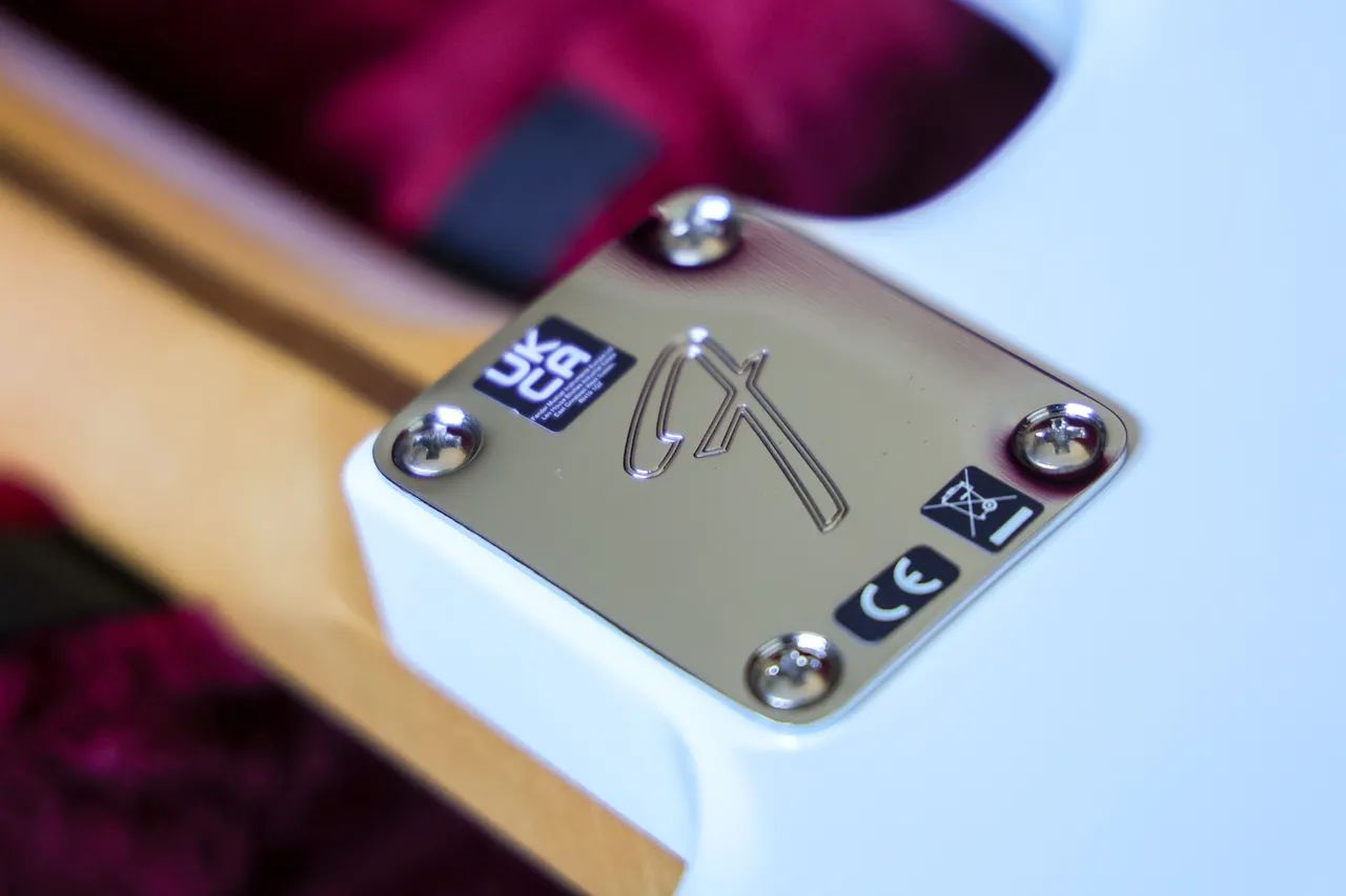 Fender Stratocaster HSS Player II 2024 zerada - Foto 4
